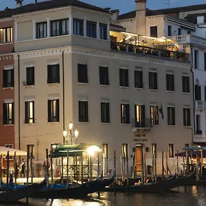 H10 Palazzo Canova Velence